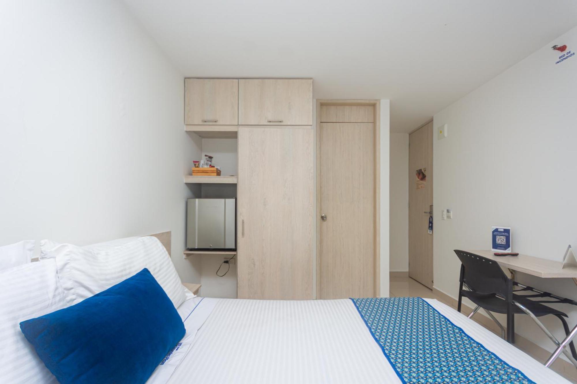 Hotel Laureles Plaza 4*