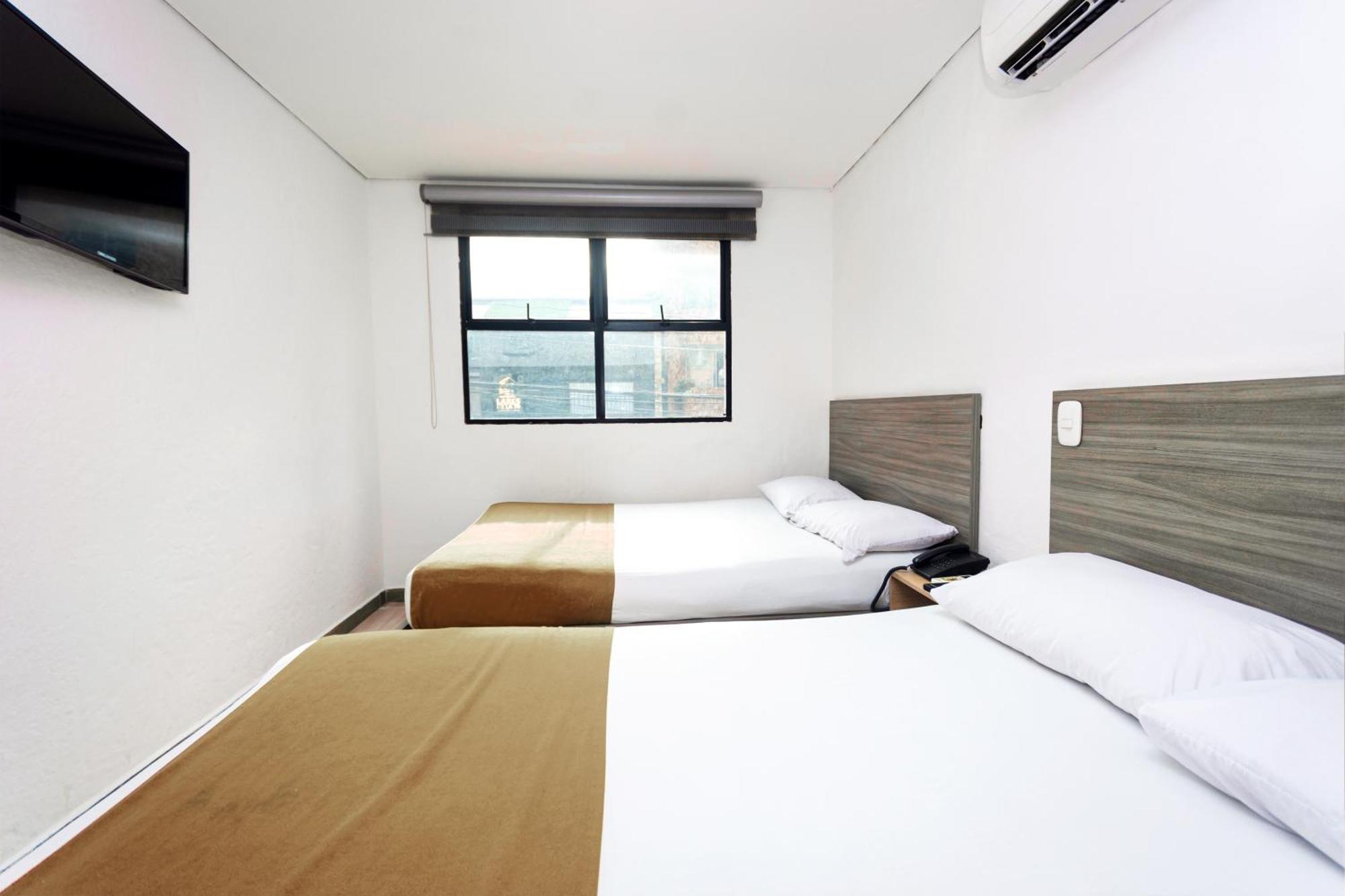 Novus Laureles 3*