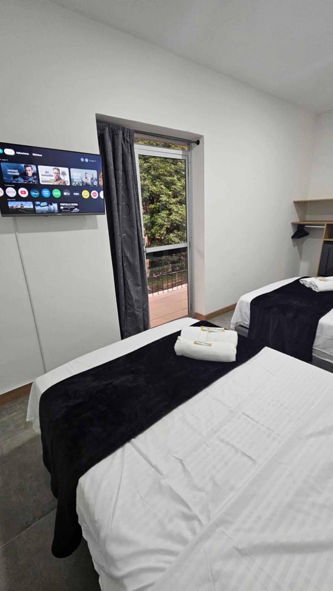 Bed & Breakfast Komfort House Premium Medellin
