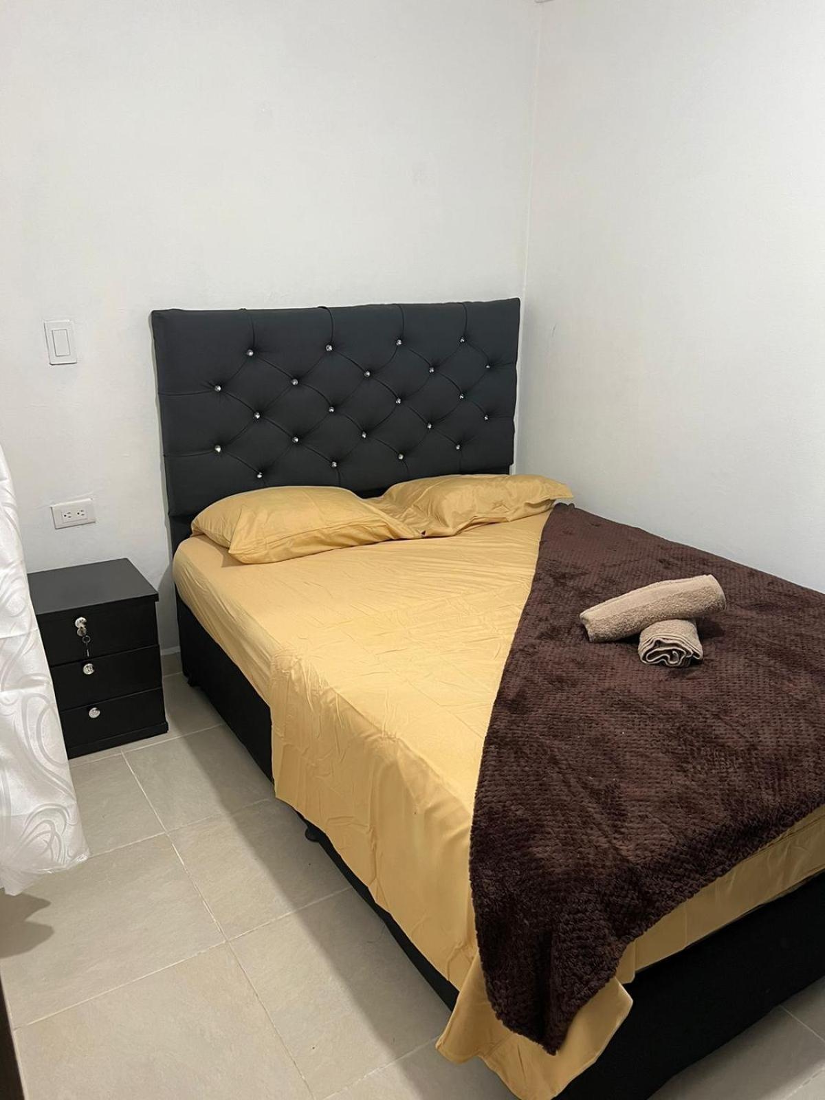 Apartamento Ideal Descubre El Graffiti De Medellin *