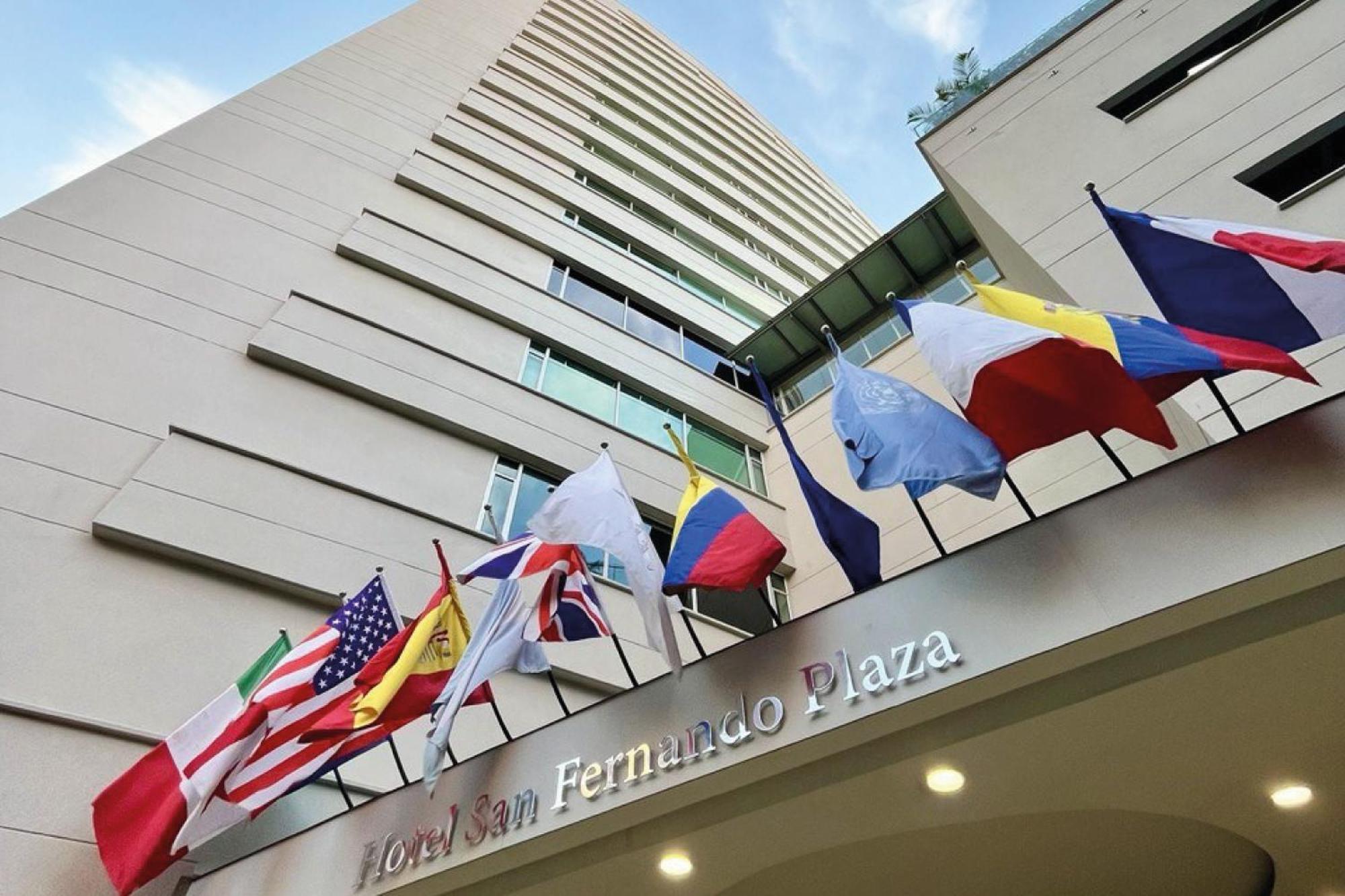San Fernando Plaza Hotel 5*