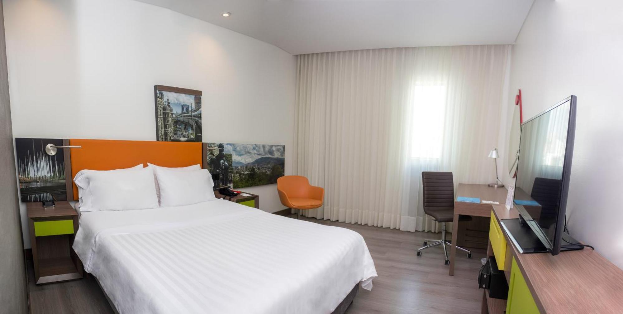 Hampton By Hilton Hotel 4*