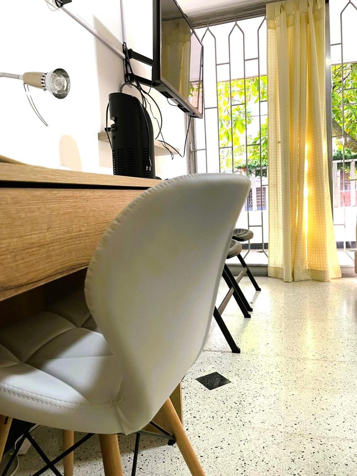 Loft Central, Cerca A Laureles Guarda Meletas Gratis!! Apartment
