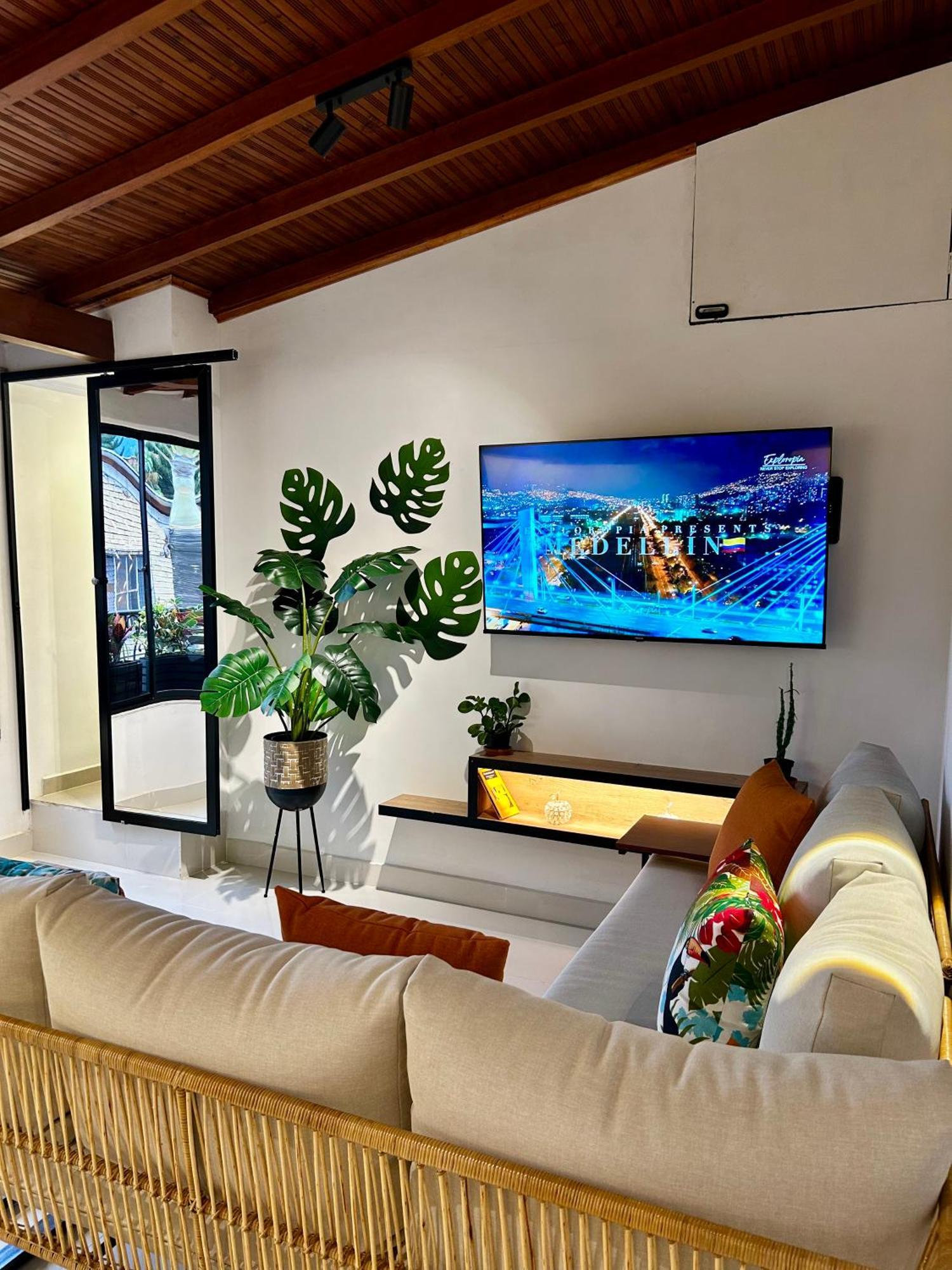 'select' Apartment *