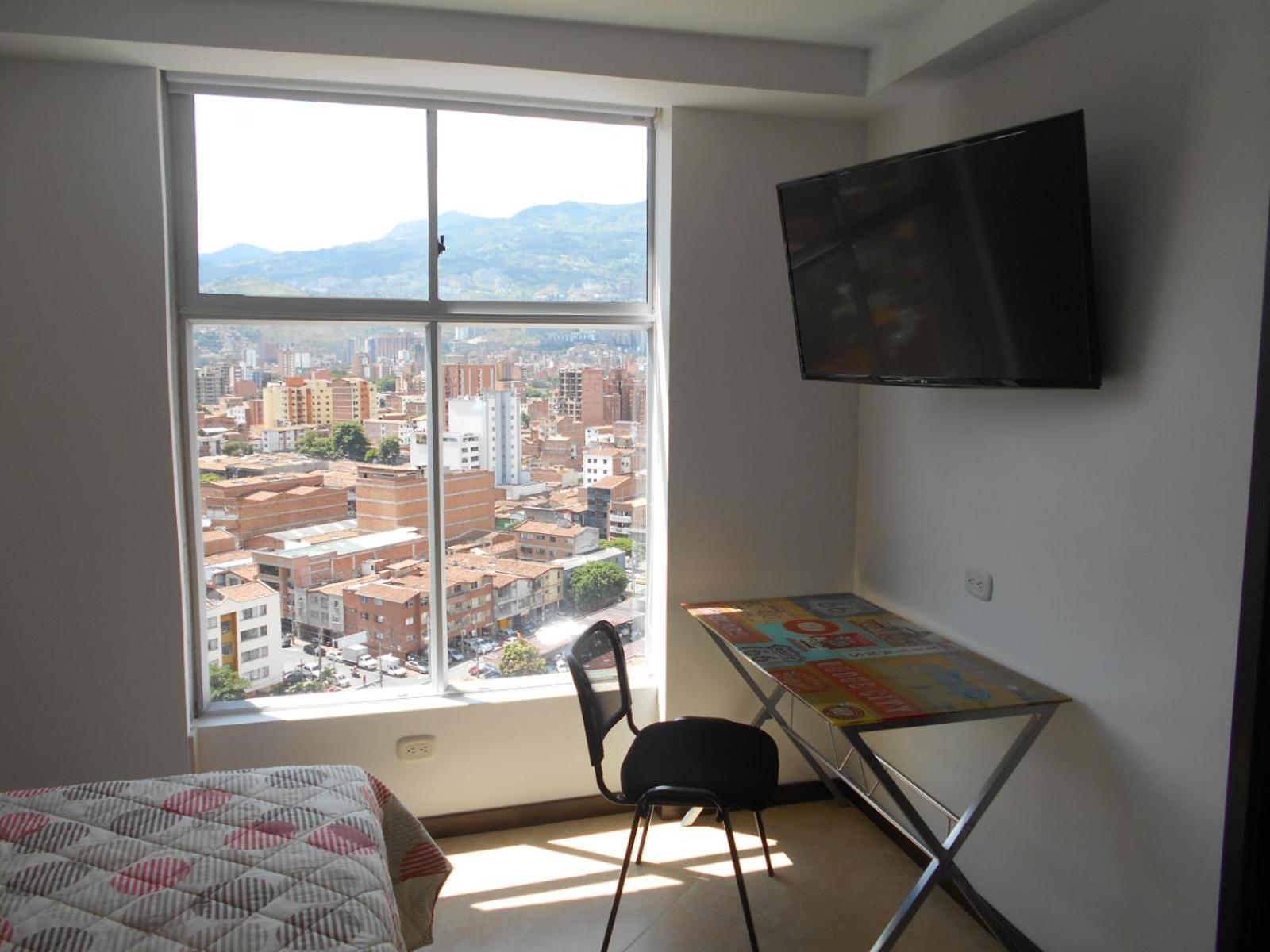 Laureles Penthouse, Jacuzzi-rooftop Fun In The Sun