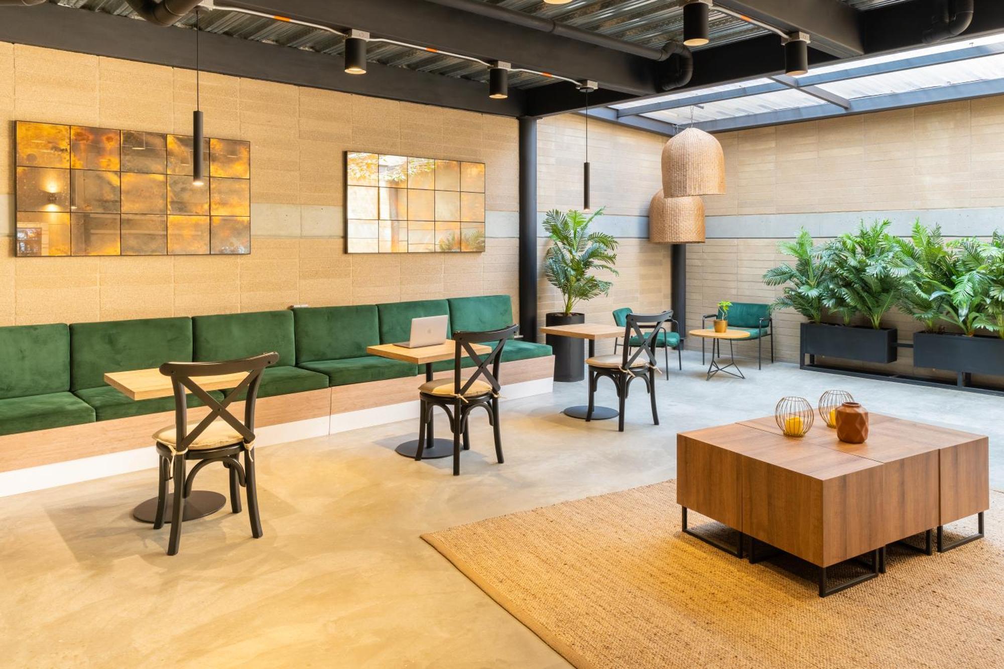 Loft 43 Aparthotel *