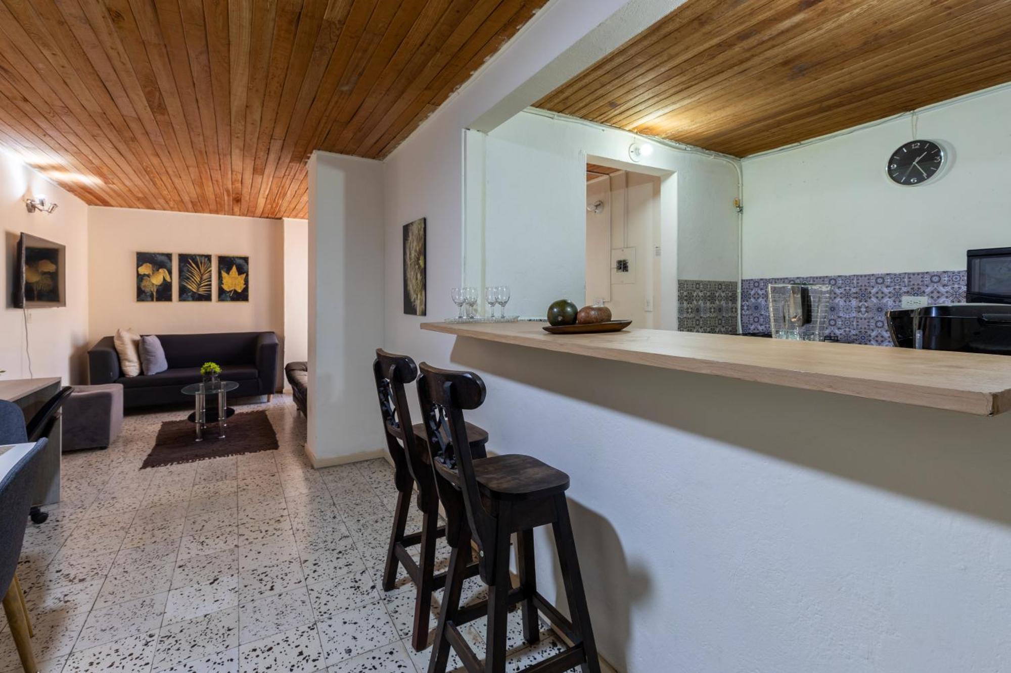Grande, Hermoso, Acogedor Y Privado Apartamento Medellín