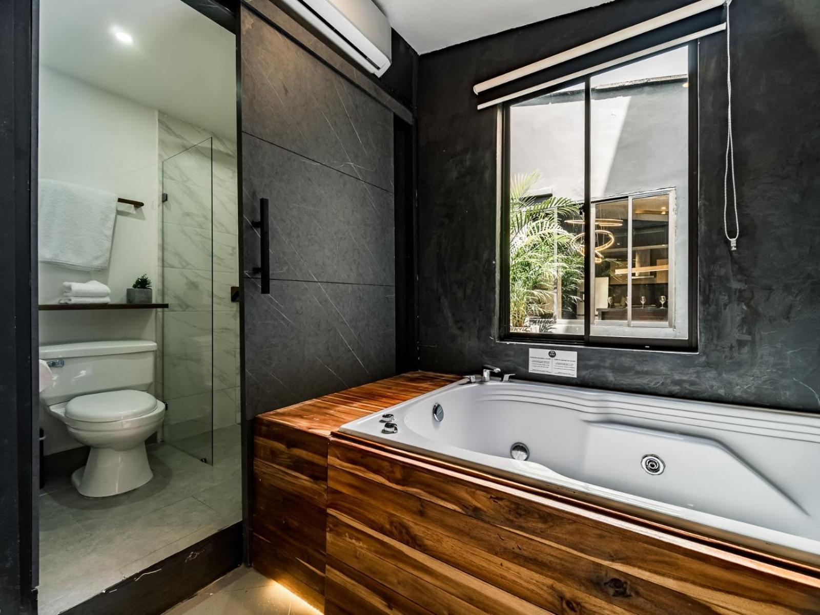 One Lleras Apartment *