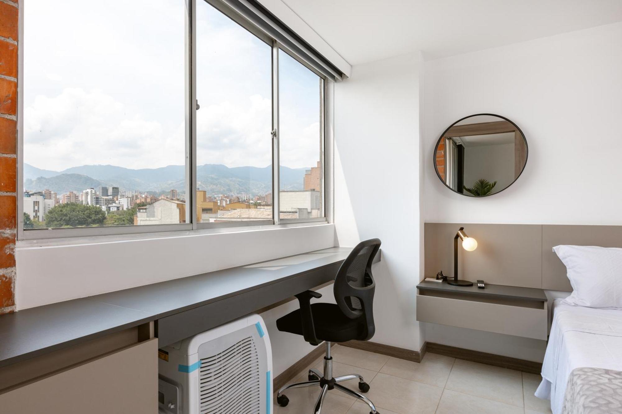 Comodos De 1 Con Vista En Laureles Medellin