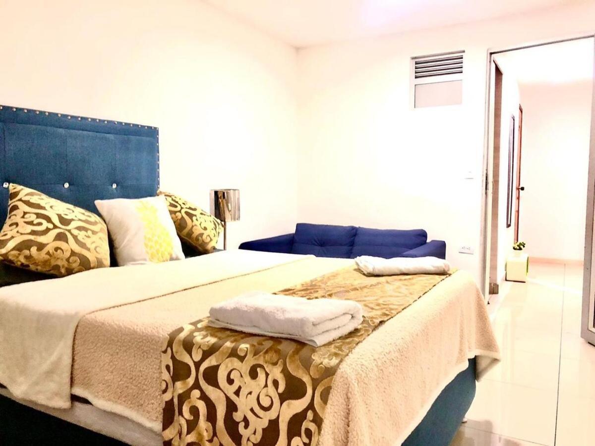 Apartment Location In Close To Unicentro *
