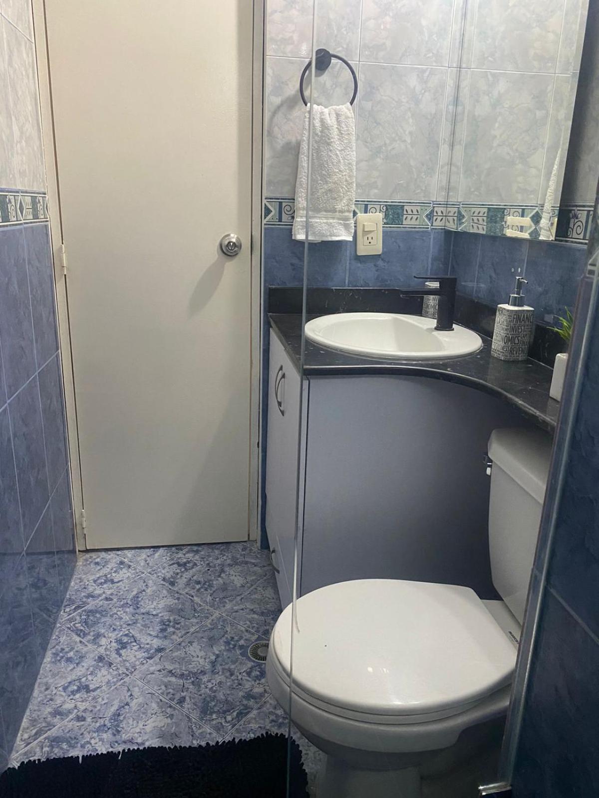 Apartamento Renovado Parque La Floresta, Reserva Minimo De 21 Dias