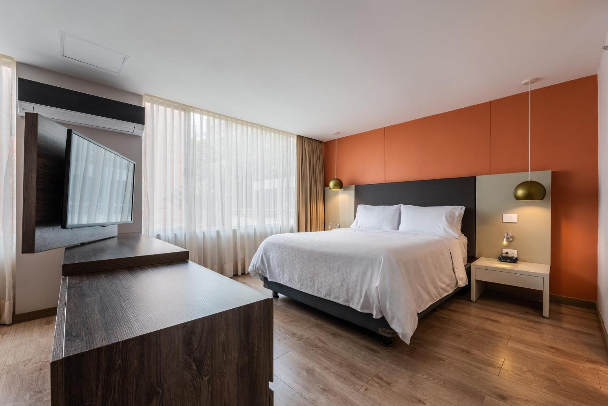 Hotel Express & By Ihg