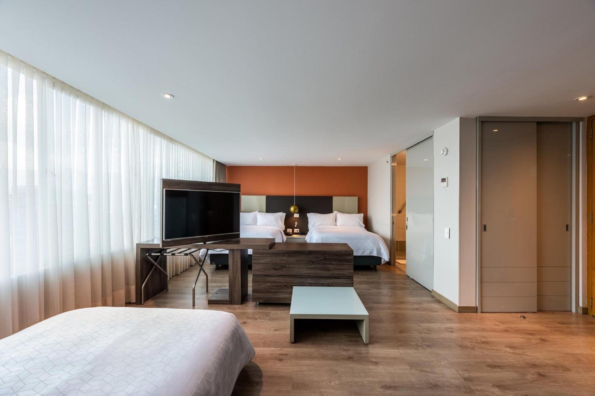 Hotel Express & By Ihg 4*
