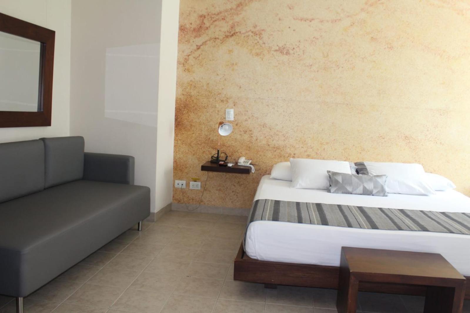 Mediterraneo Hotel 3*
