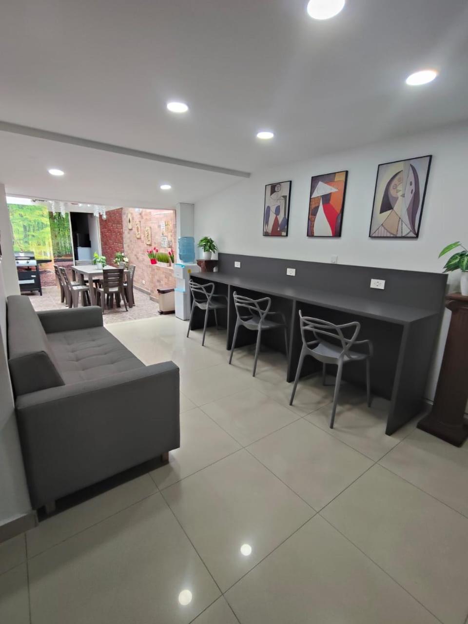 Glam House Hotel *