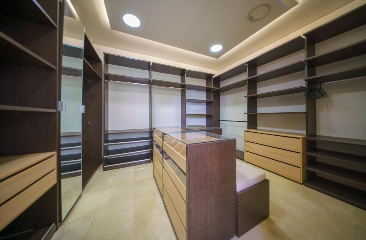 Luxury Mansion 8 Bed, Heated Pool, Jacuzzi & Gym * Medellin
