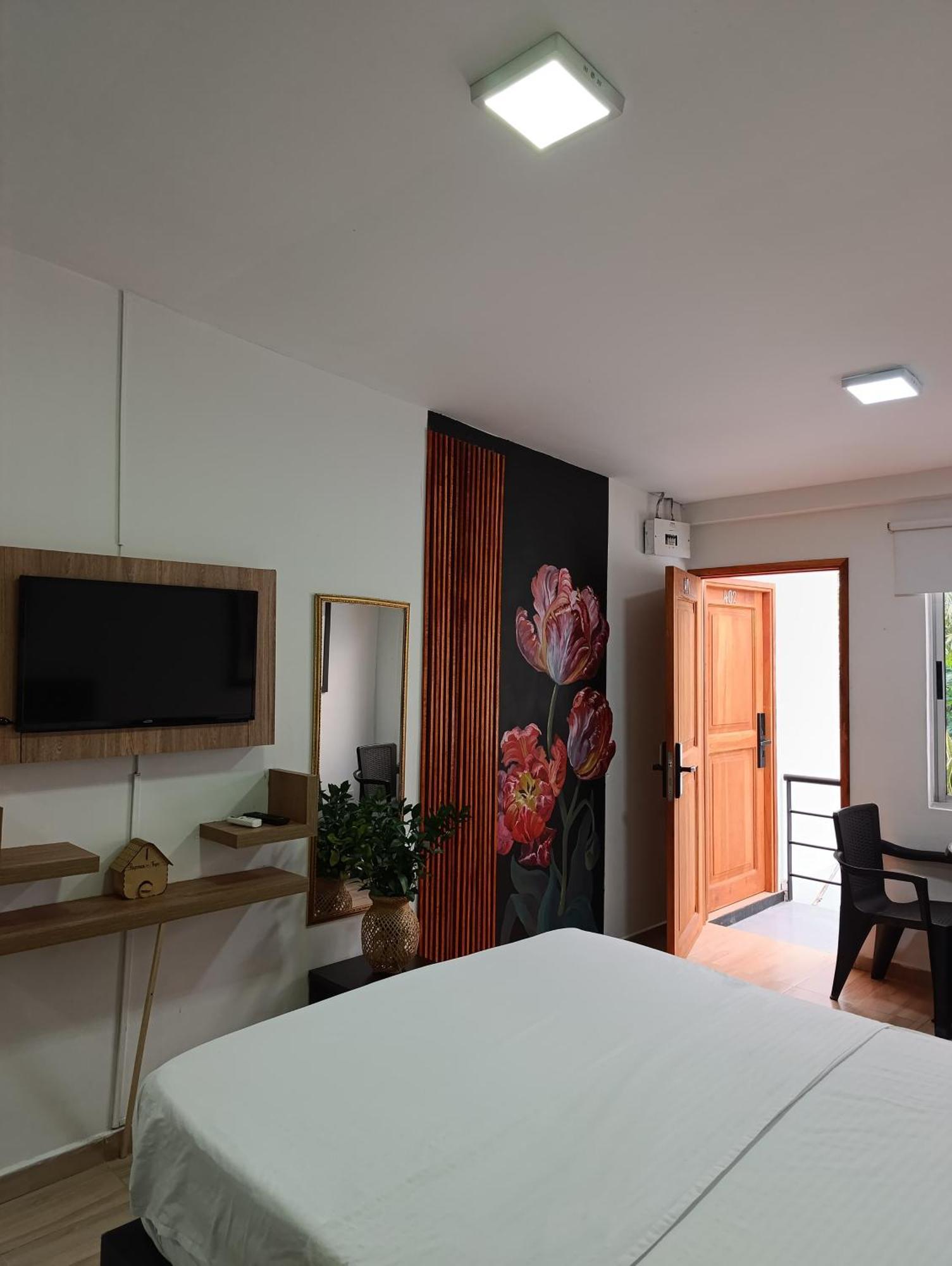 Provenza Aparthotel *