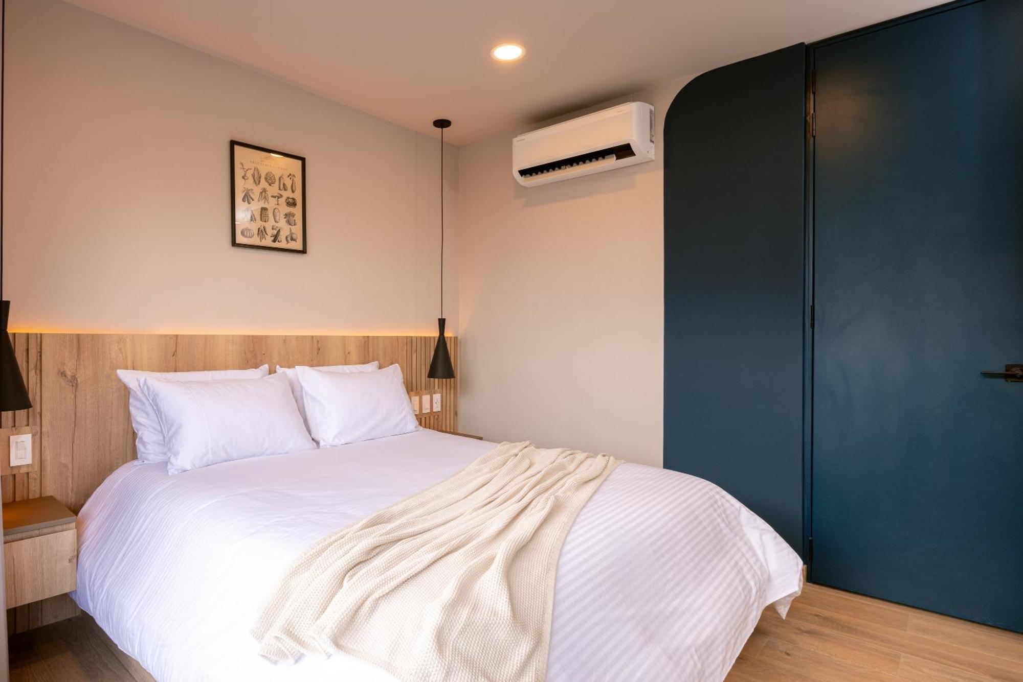 Aparthotel Stratasix *
