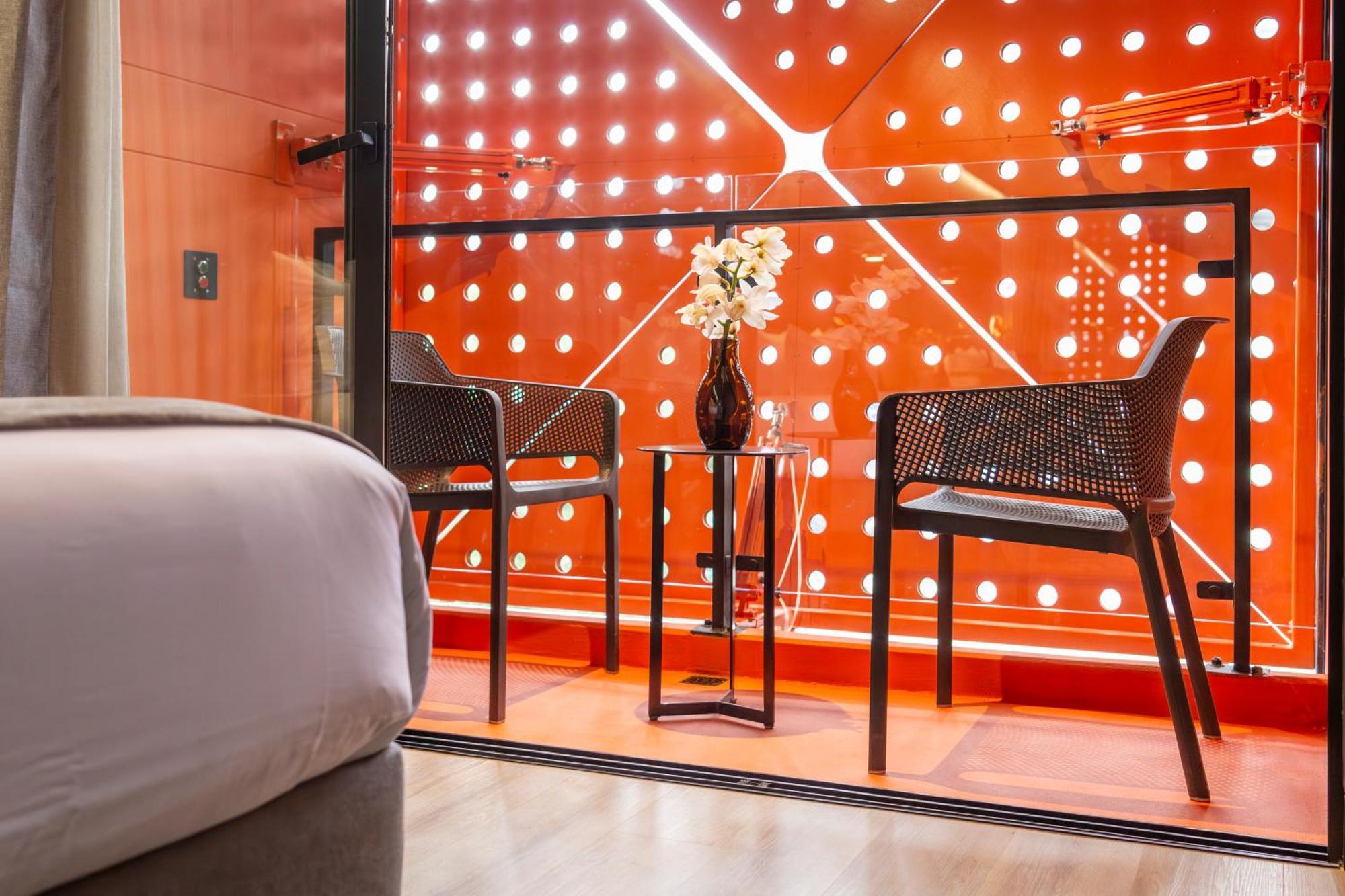 Hotel Calle Flora Botanic - By Jalo Medellin