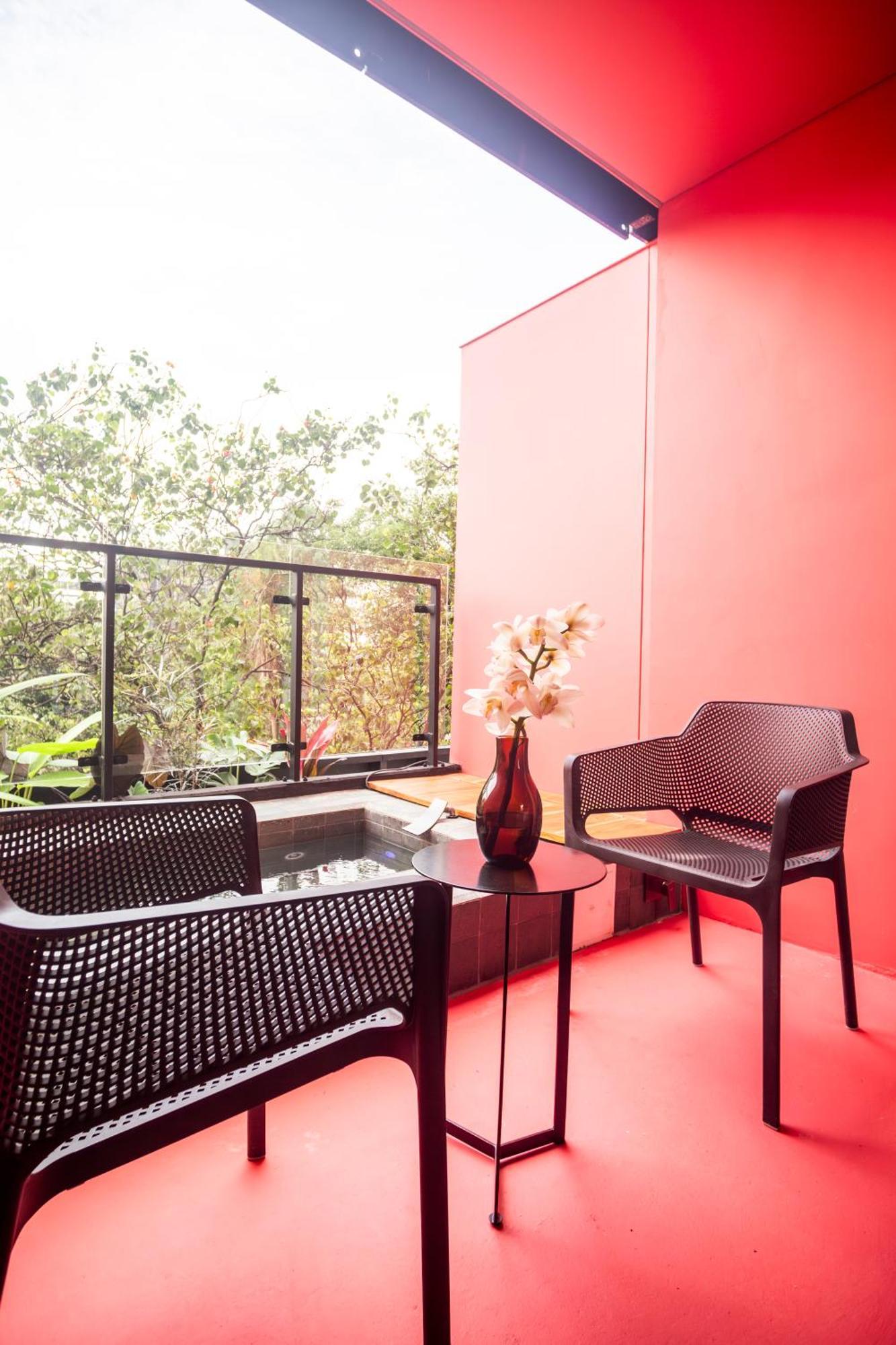 Hotel Calle Flora Botanic - By Jalo Medellin