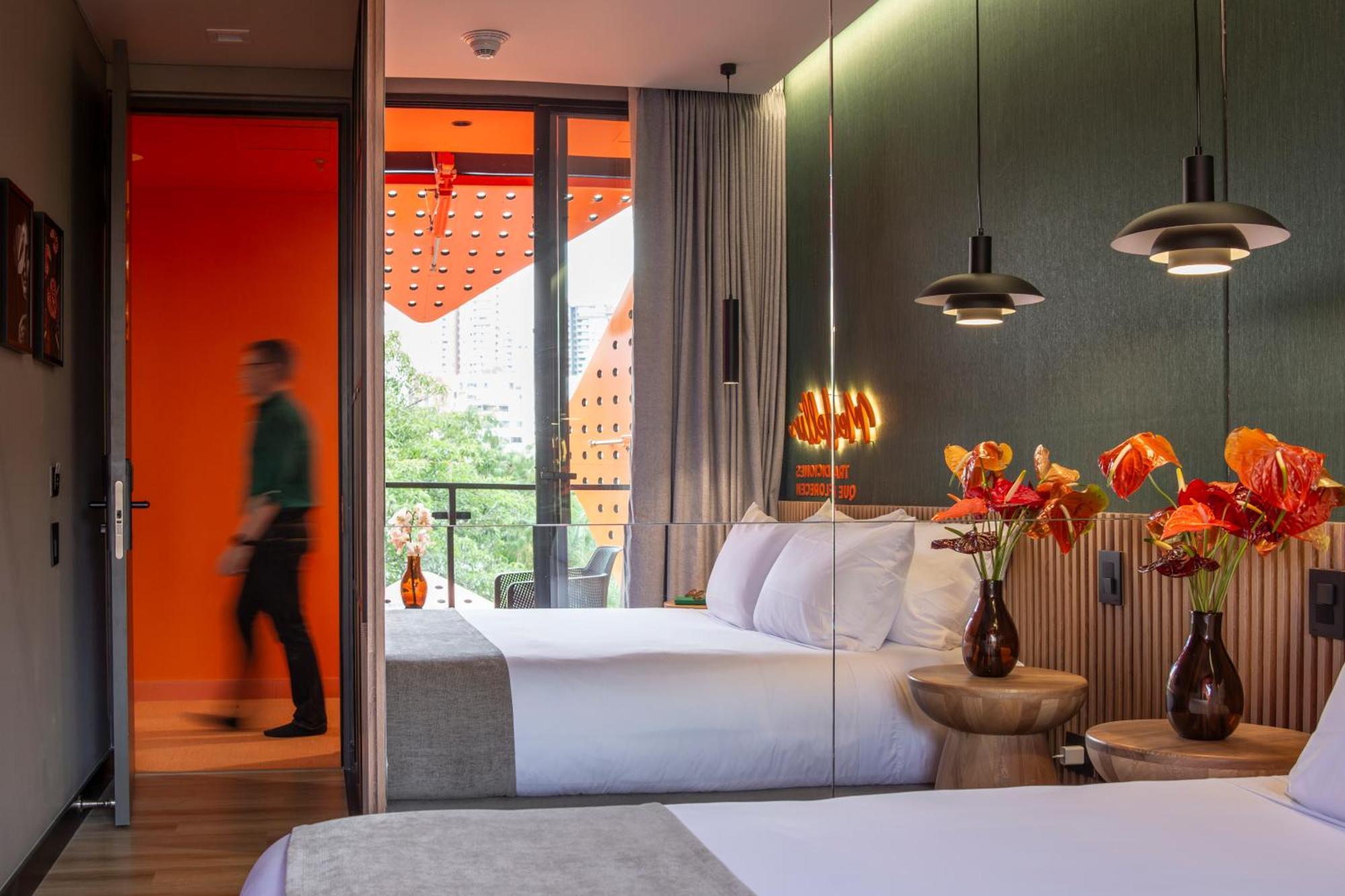 Hotel Calle Flora Botanic - By Jalo Medellin