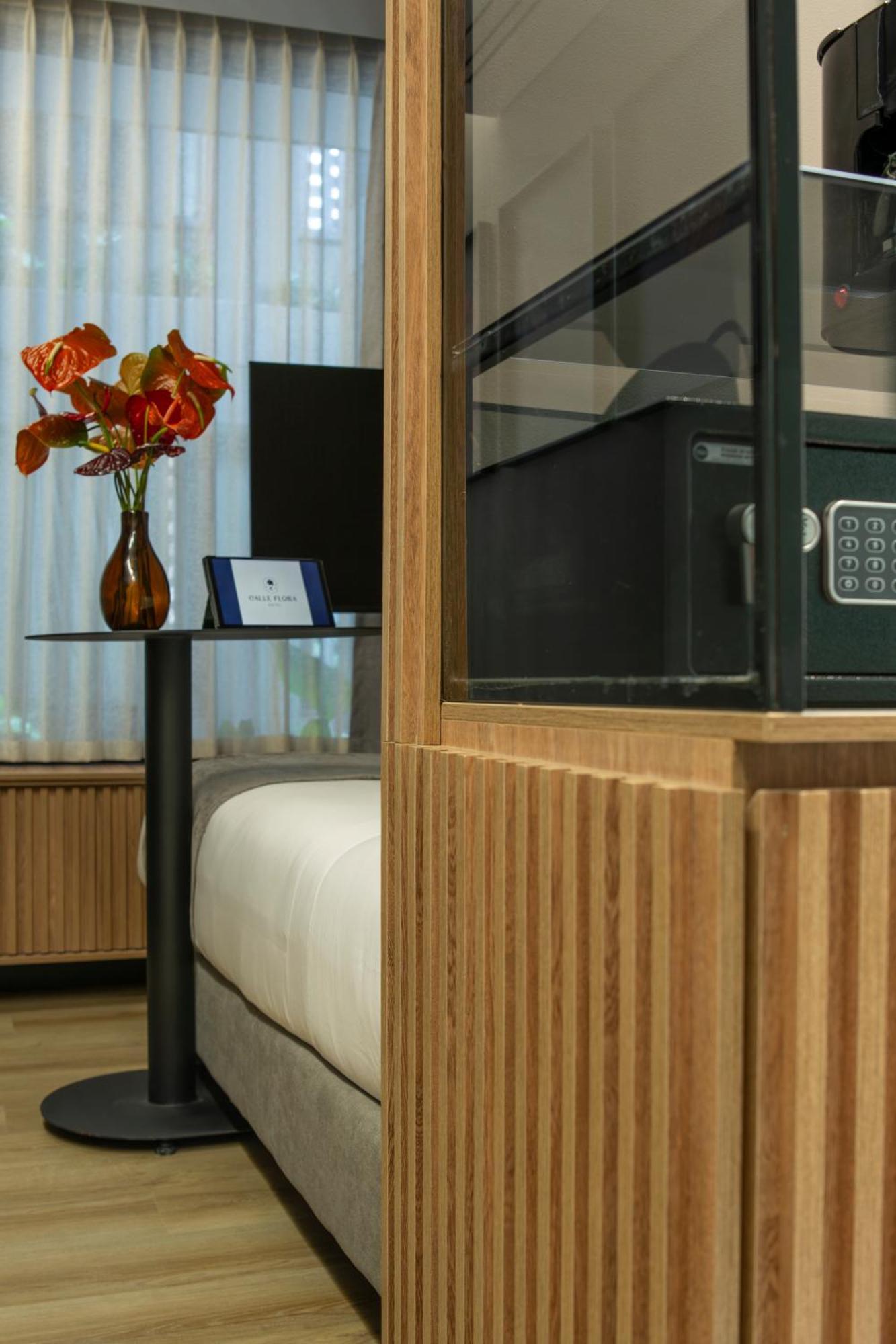 Calle Flora Botanic - By Jalo Hotel Medellin