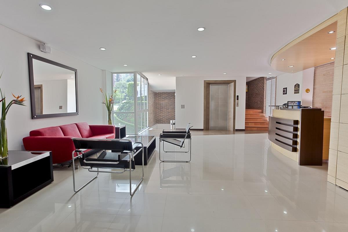 Sky Hotel 4*
