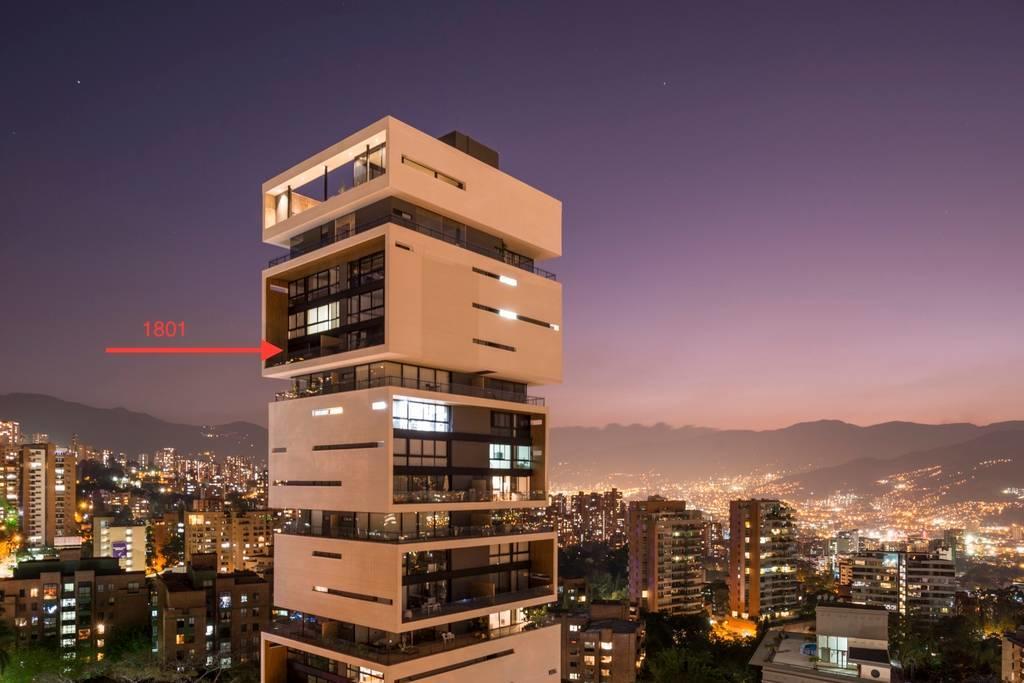 Energy Living Iconic 5 Star Close To Lleras Apartment *