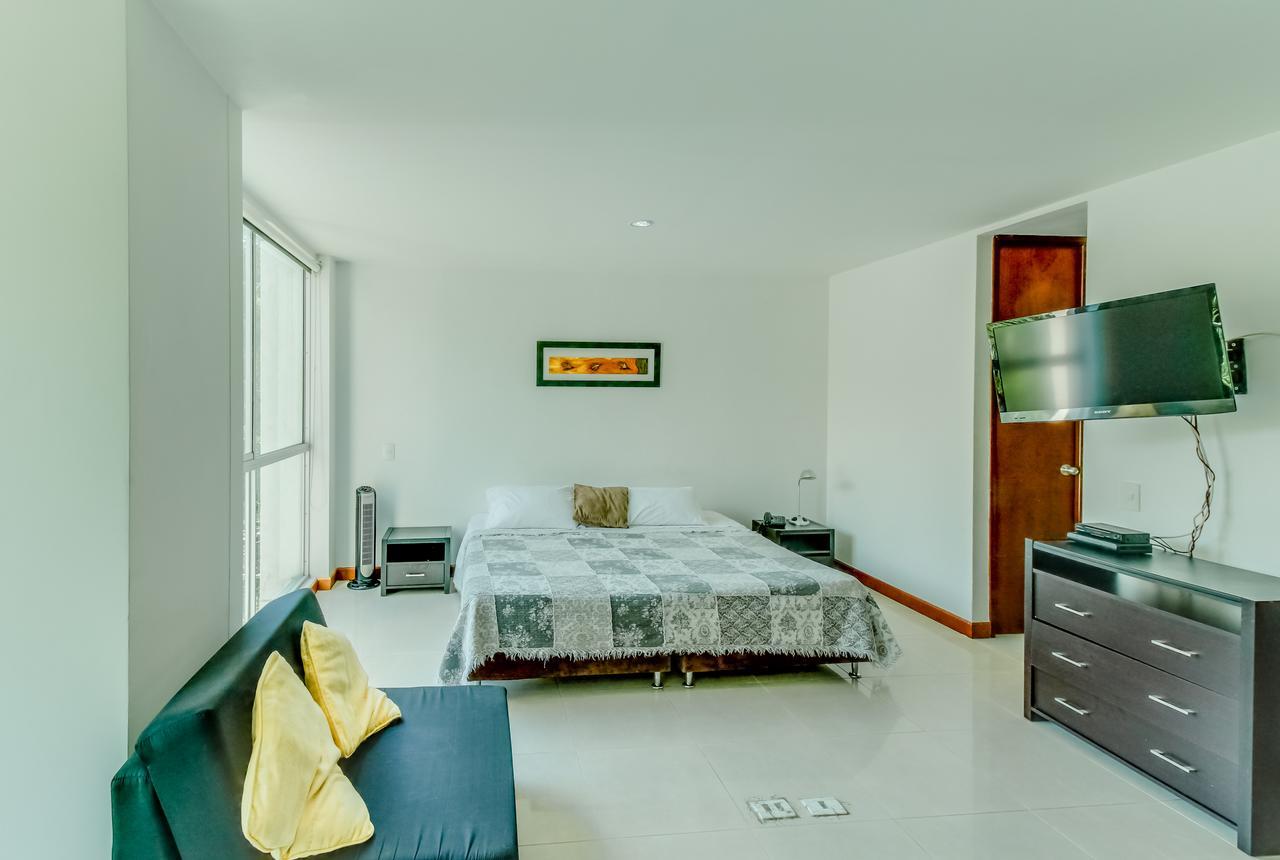 Amplio Apartamento Estudio Con Balcon 306 Edificio Blux Medellin