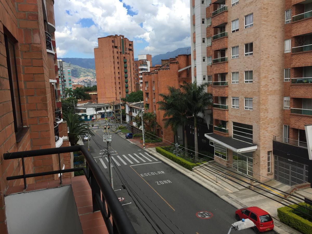 Bueno Y Amplio En El Barrio Mas Cool Del Mundo , Laureles * Medellin
