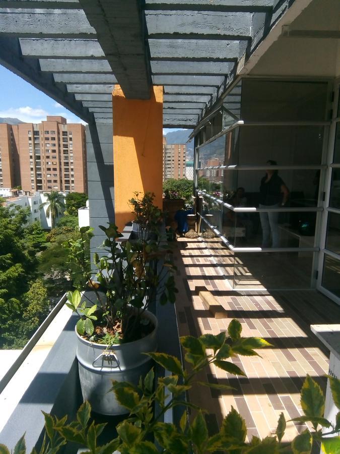 Sky View Apartment *
