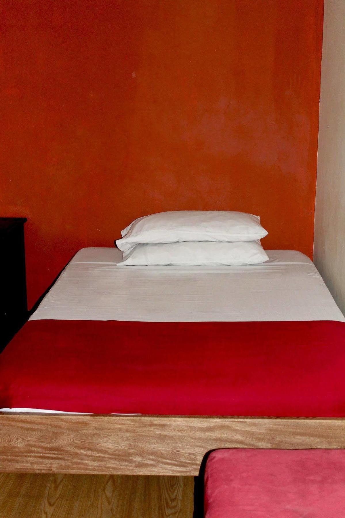 Hostel Relax 10 *