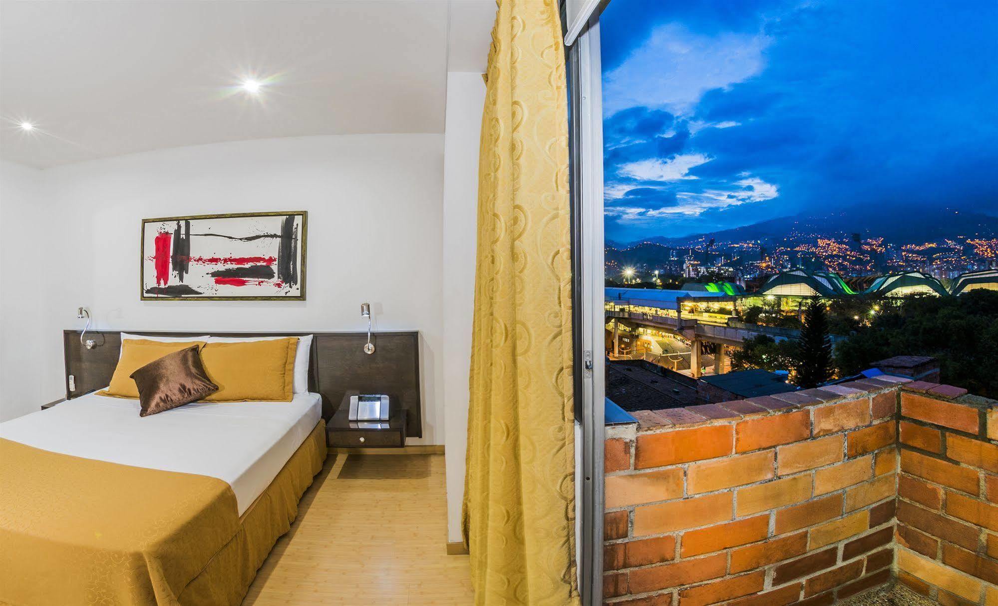Egina 4* Medellín