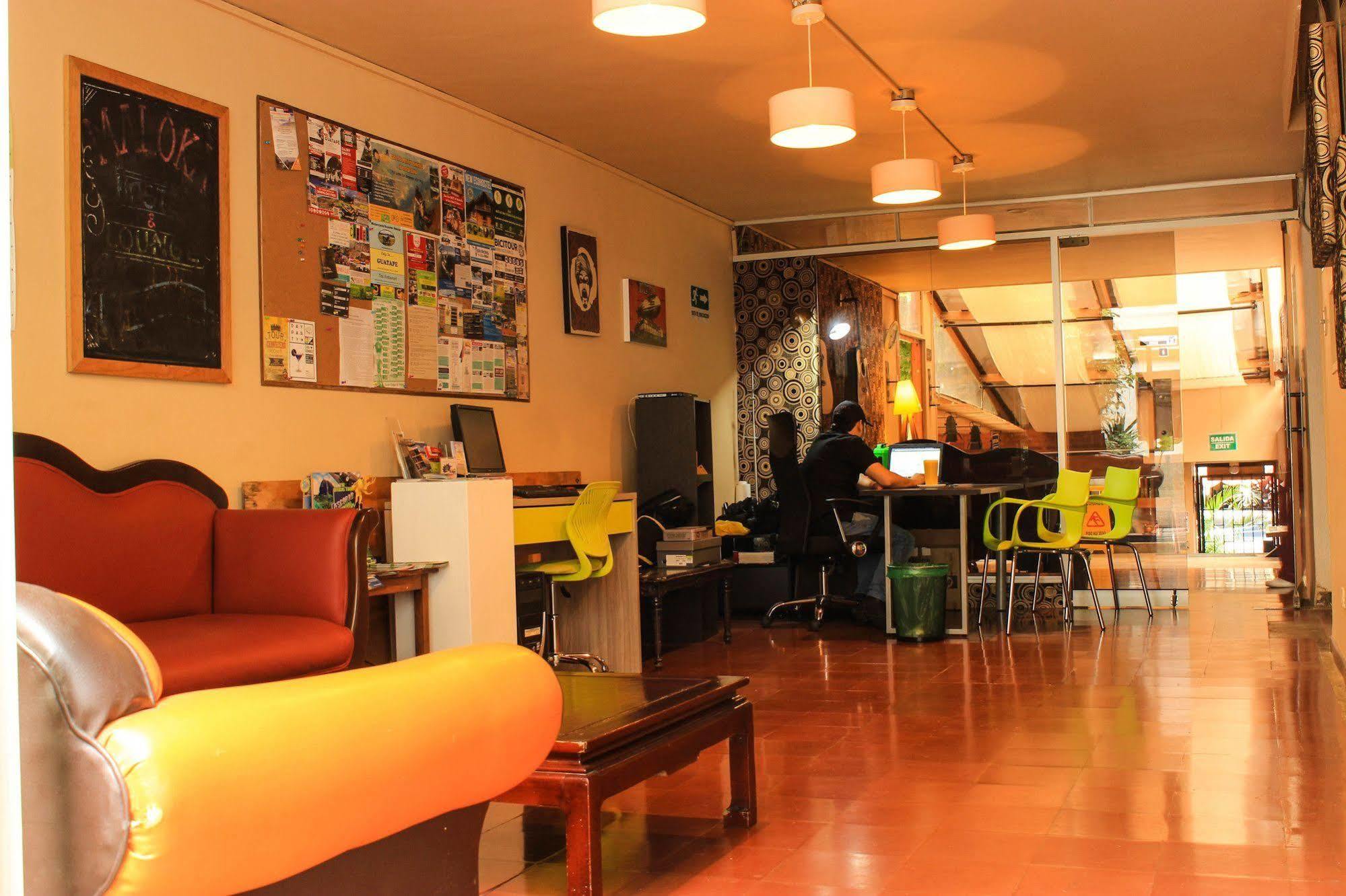 Maloka Hostel *