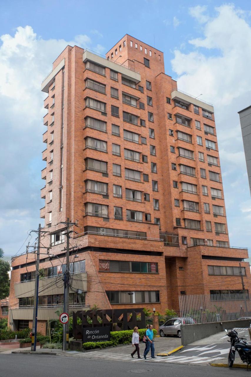 Apartahotel Aptos Alcazar Oviedo By Housy Host *