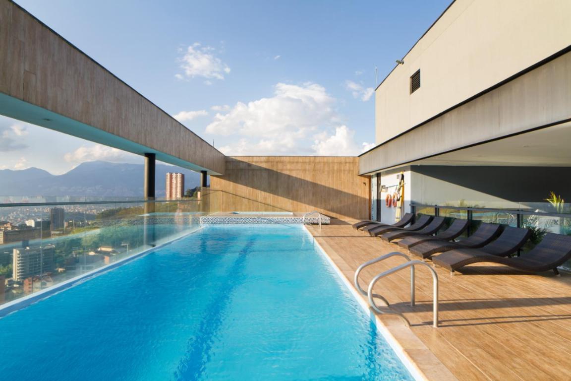 Energy Living Iconic 5 Star Close To Lleras Apartment