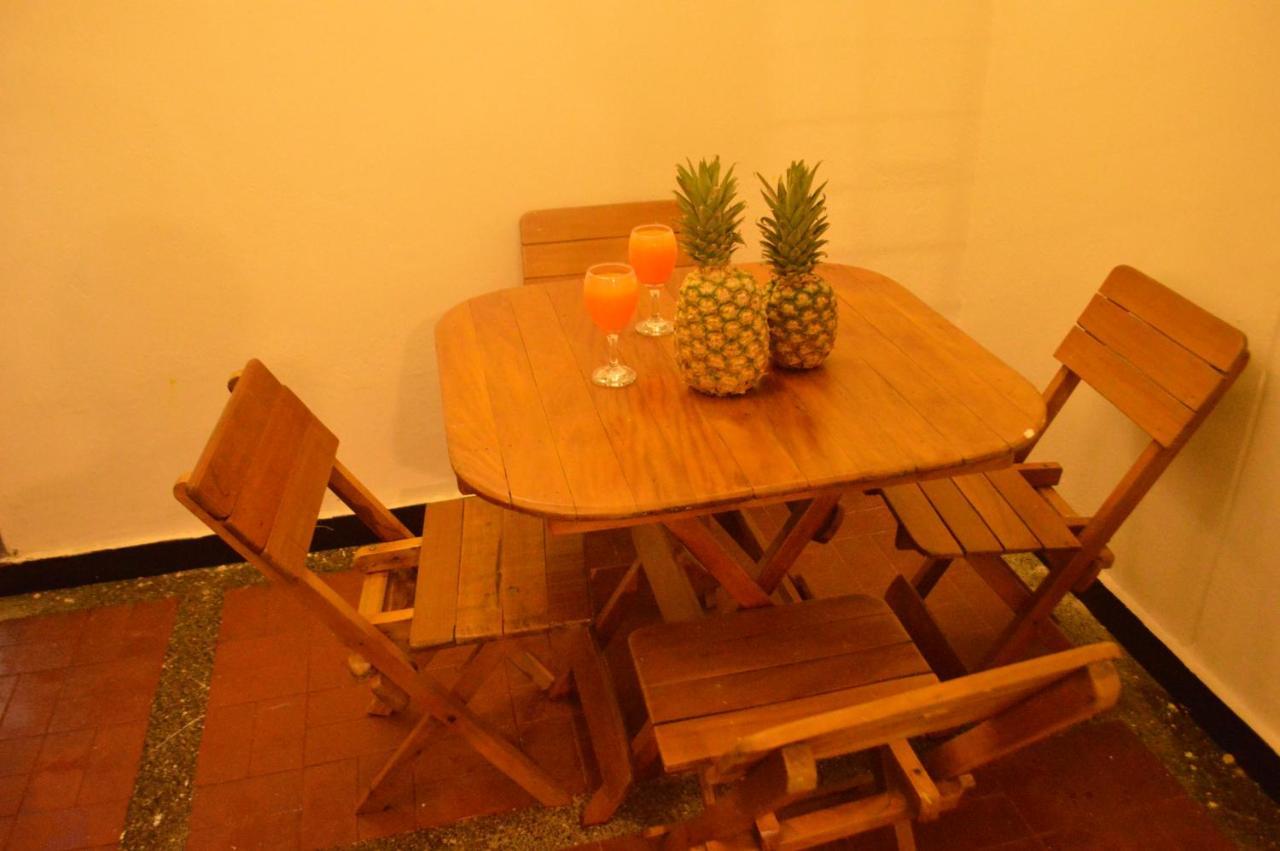 Guest house Africa House-casa Laureles-la70 3*