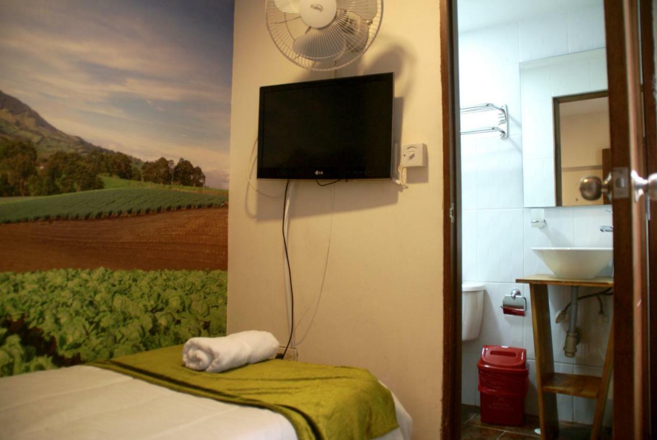 The Happy Buddha Hostel *