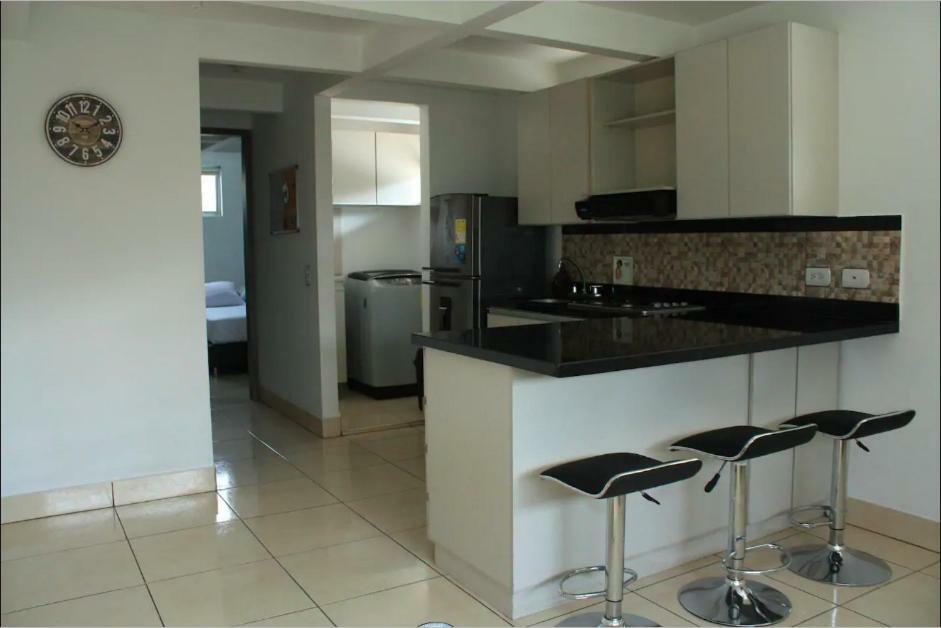 Hermoso Y Moderno Apartamento En Apartment Medellin