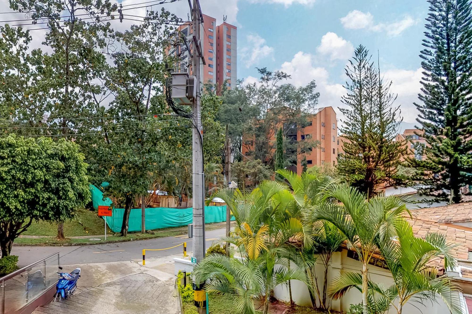 Apartment Edificio La Frontera, El Poblado Medellin