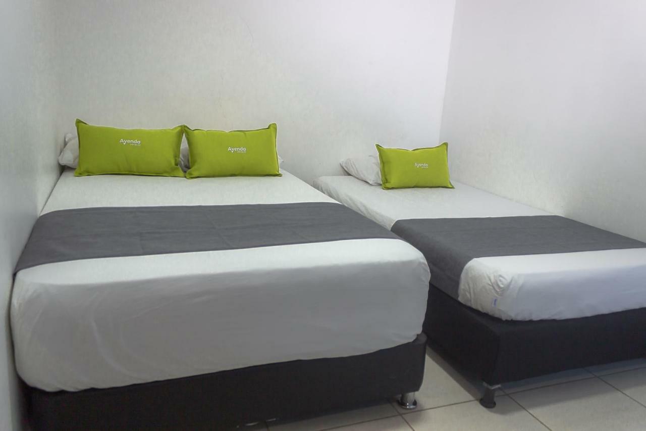Ayenda 1244 California. 4*