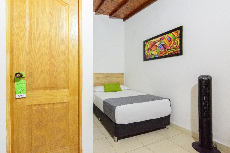 Ayenda 1244 California. Medellin