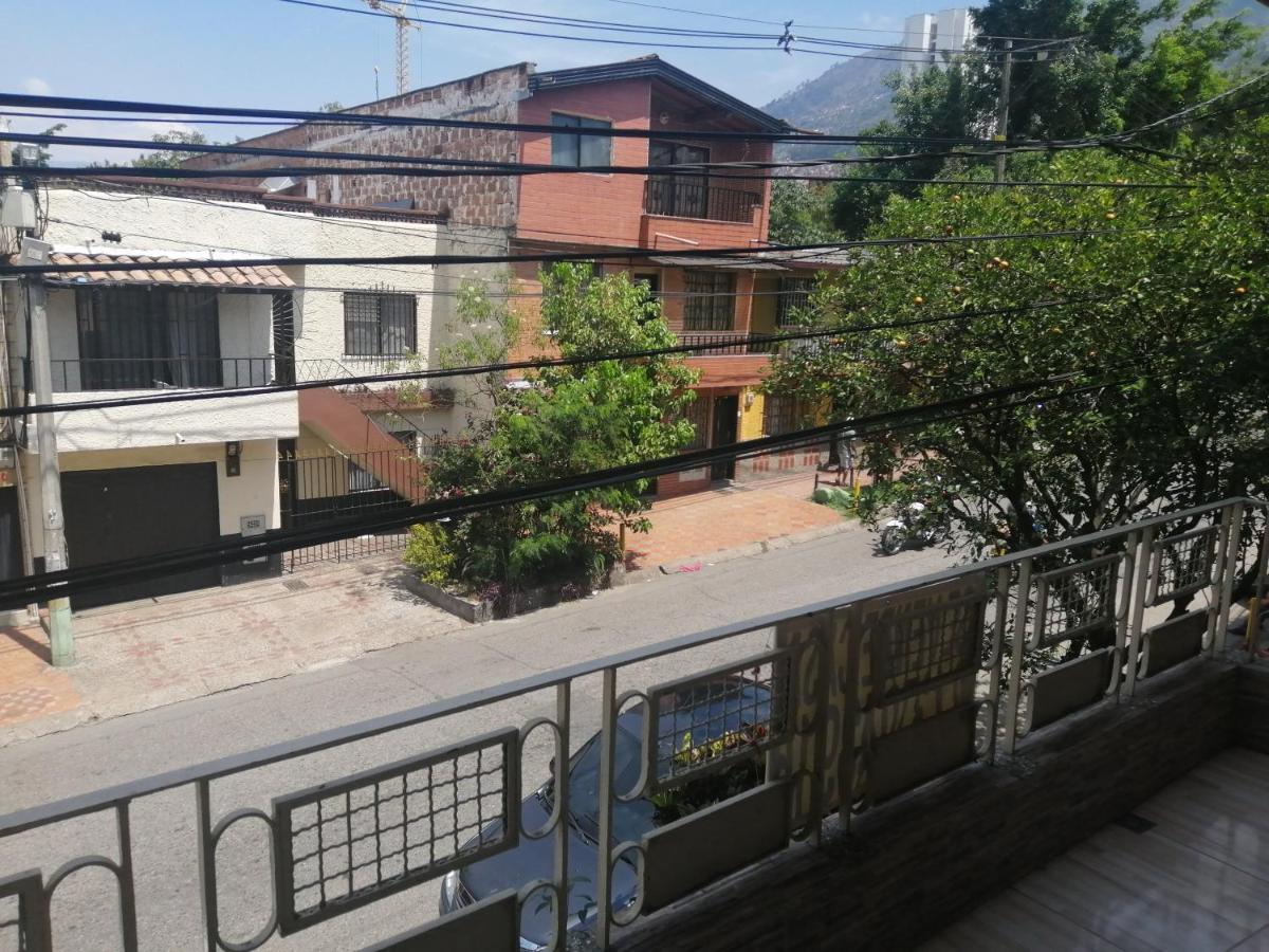 Casa Compartir Udea * Medellin