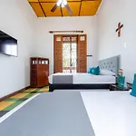 Ayenda Sarayu House