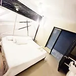 7 Bedroom Spacious Apartment At Poblado