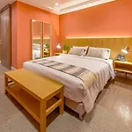 Luxury Escape By El Tesoro Perfect Location 302