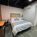 Akela Park Hotel