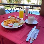 Hotel Portales Del Campestre