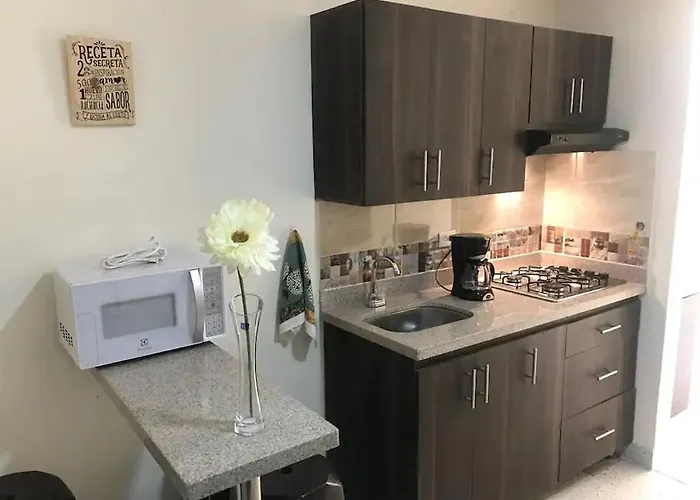 Casa Estadio Medellin Apartamentos Turisticos Renovados Y Modernos Cerca Al Metro - Sector Laureles-Estadio