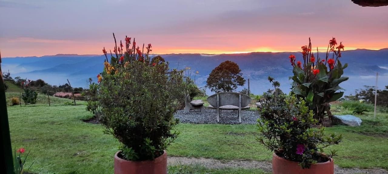 Poblado De Monte Alvernia Hostel *